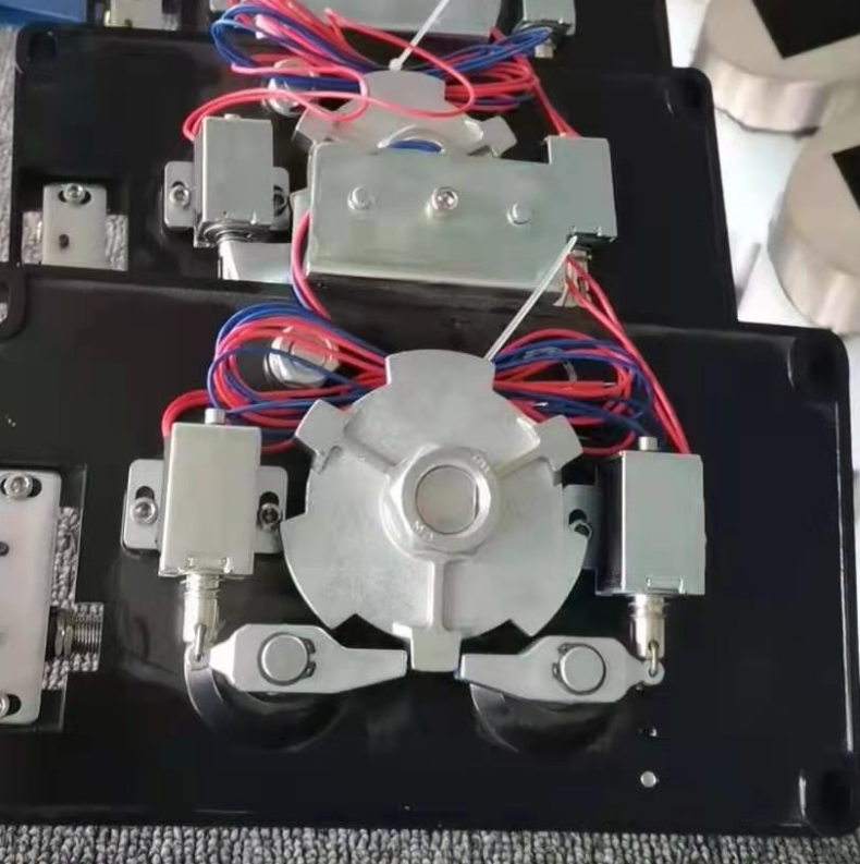 三棍閘電磁鐵廠家.png